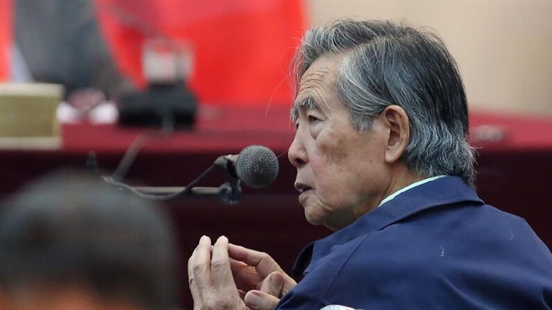 Fotografia de arquivo do ex-presidente peruano Alberto Fujimori (1990-2000) (EFE / Ernesto Arias)