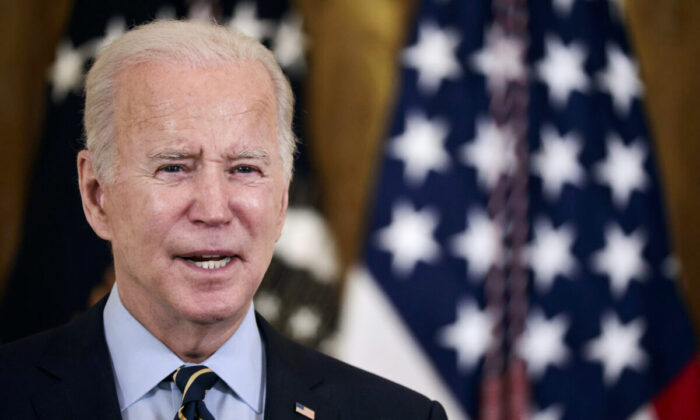 Presidente Joe Biden se pronuncia em Washington, no dia 6 de dezembro de 2021 (Chip Somodevilla / Getty Images)