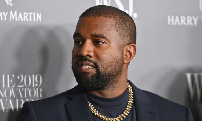 Rapper americano Kanye West participa do WSJ Magazine 2019 Innovator Awards no MOMA, em Nova Iorque, no dia 6 de novembro de 2019 (Angela Weiss/AFP via Getty Images)