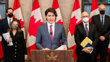 Trudeau declara estado de emergência por protestos contra mandatos da COVID-19