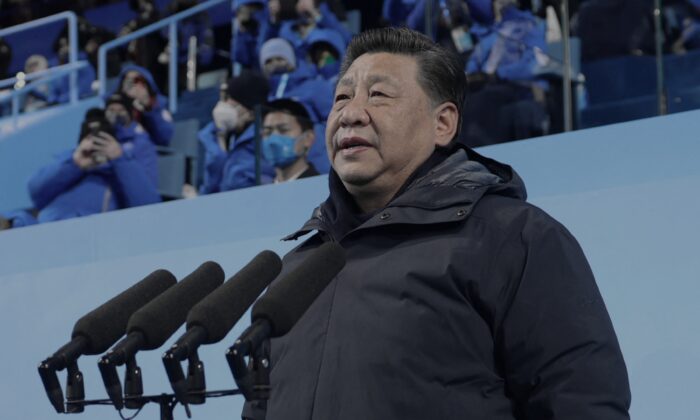 O líder chinês Xi Jinping declara os Jogos Olímpicos de Inverno em Pequim de 2022 abertos, no Estádio Nacional de Pequim, no dia 4 de fevereiro de 2022 (Ju Peng/AFP via Getty Images)
