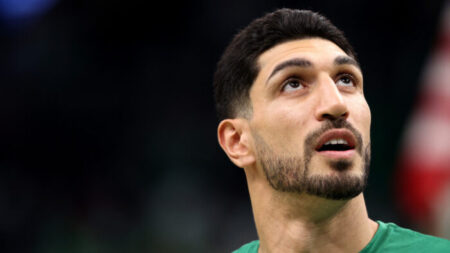 Enes Kanter Freedom é nomeado para o Prêmio Nobel da Paz de 2022