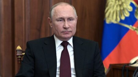 O que Putin busca alcançar ao ameaçar a Ucrânia?