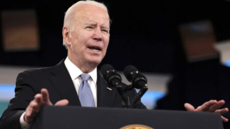 Biden insiste que alta inflação diminuirá até final de 2022