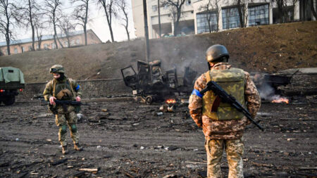 Forças russas em Kherson se preparam para contra-ataque ucraniano