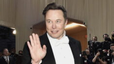 Elon Musk demite o conselheiro geral do Twitter e ex-funcionário do FBI James Baker