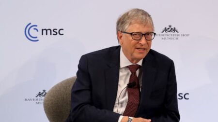 Bill Gates propõe pacto de vigilância global com a OMS para detectar ameaças pandêmicas