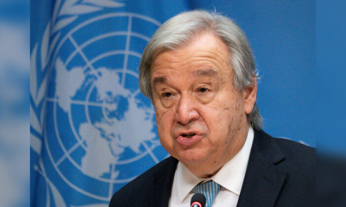 O secretário-geral da ONU, Antonio Guterres, se dirige a repórteres durante uma entrevista coletiva em Nova York em 8 de junho de 2022 (Mary Altaffer/AP Photo)