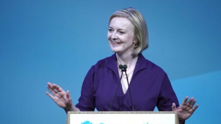 Liz Truss será a nova primeira-ministra do Reino Unido, substituindo Boris Johnson