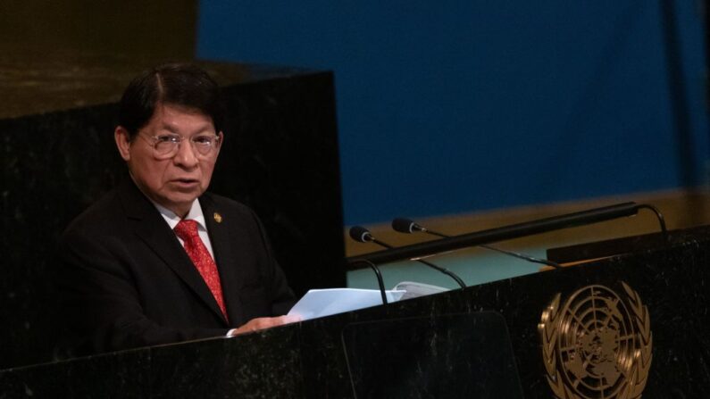 O ministro das Relações Exteriores da Nicarágua, Denis Ronaldo Moncada Colindres, discursa na 77ª sessão da Assembleia Geral das Nações Unidas na sede da ONU em Nova York em 26 de setembro de 2022 (Foto de YUKI IWAMURA/AFP via Getty Images)