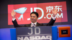 Analista: Fundador da JD.com da China usa um ‘grilhão invisível’