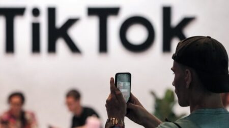 CEO da Snapchat atribui o sucesso do TikTok a ‘bilhões e bilhões de dólares’ gastos pela China comunista