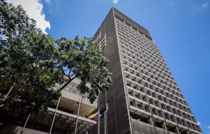 Vista da sede do Banco Central da Venezuela (BCV), em 23 de setembro de 2022, em Caracas, Venezuela (EFE/Rayner Peña R.)