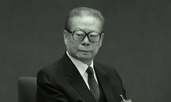 O ex-ditador chinês Jiang Zemin no Grande Salão do Povo em Pequim, China, em 8 de novembro de 2012 (Feng Li/Getty Images)
