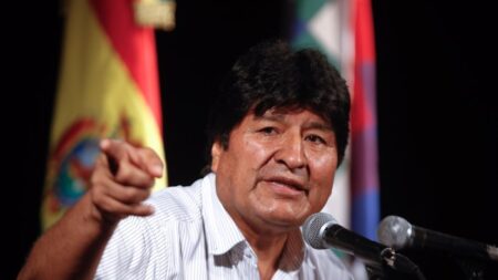 Evo Morales sugere que presidente da Bolívia enganou povo boliviano em possível “autogolpe”