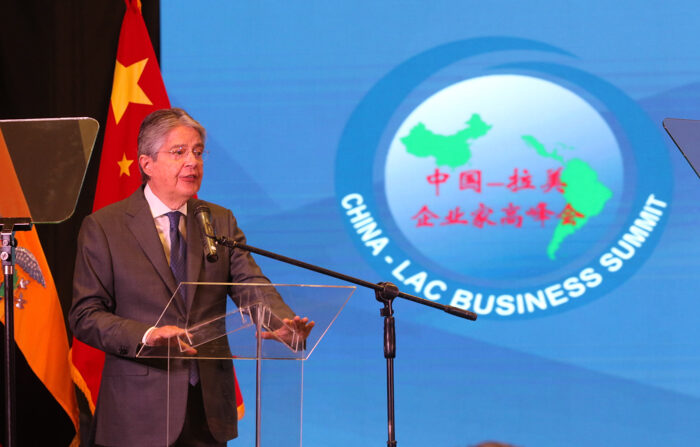 O presidente do Equador, Guillermo Lasso, participa da inauguração do China-LAC Business Summit 2022., em Guayaquil (Equador 14/12) (EFE / Jonathan Miranda Vanegas)