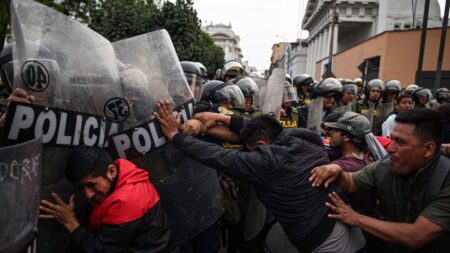 Peru prorroga estado de emergência em Lima, Cusco, Puno e outras províncias