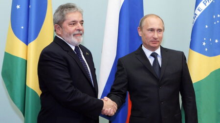 Putin convida Lula para visitar a Rússia