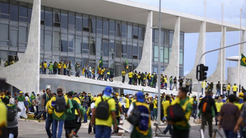 Manifestantes em Brasília (© Marcelo Camargo/Agência Brasil)