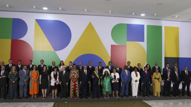 Foto oficial na cerimônia de posse do presidente da República, Luiz Inácio Lula da Silva no Palácio do Planalto © Tânia Rego/Agência Brasil