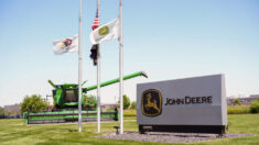 John Deere assina acordo para permitir que agricultores americanos consertem seus próprios tratores