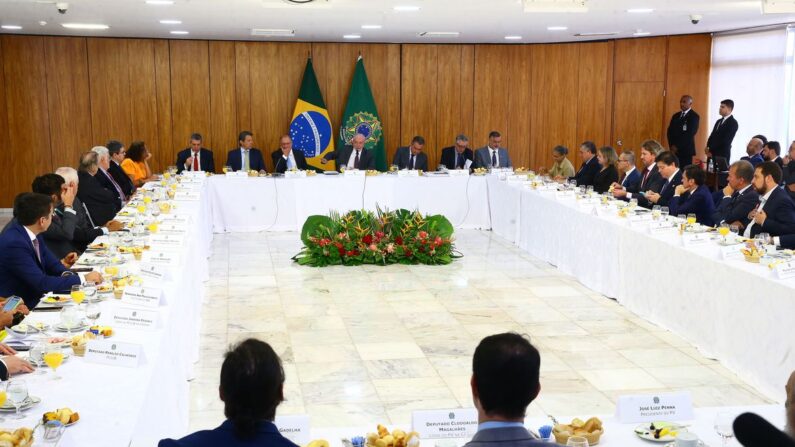 Café da manhã de trabalho com presidente Luiz Inácio Lula  da Silva (© Antonio Cruz/Agencia Brasil) 