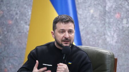 Zelensky afirma que incursão em Kursk é “o desastre desta guerra” para a Rússia