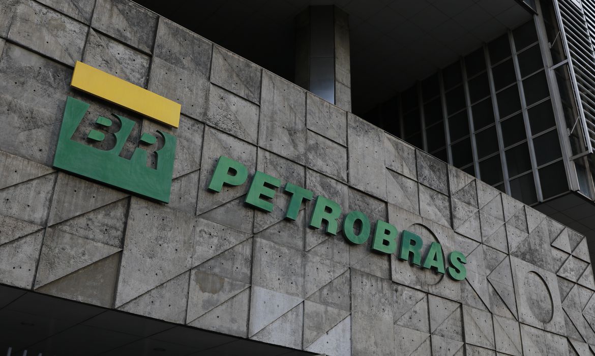 Petrobras aprova distribuição de R$ 20 bilhões em dividendos extraordinários aos acionistas