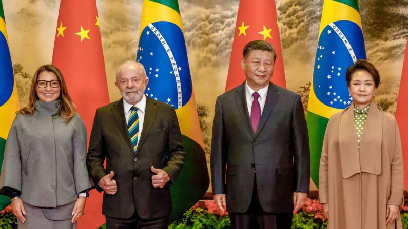 Cerimônia de boas-vindas do ditador Xi Jinping ao presidente Luiz Inácio Lula da Silva e à primeira-dama, Janja Lula da Silva, no Grande Palácio do Povo, em Pequim. (Foto: Ricardo Stuckert/PR)