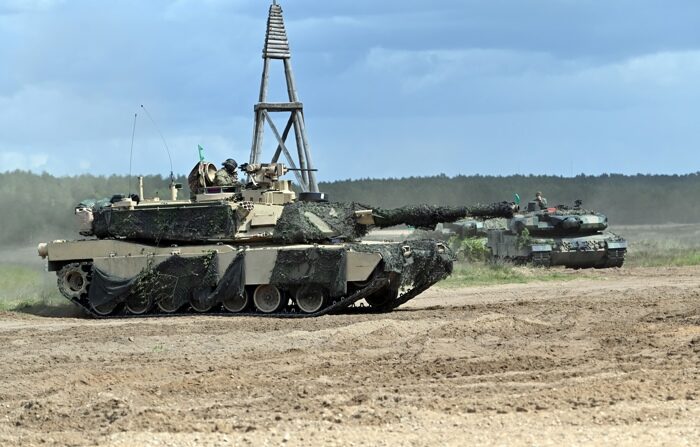 Vista dos tanques Abrams dos EUA, em fotografia de arquivo (EFE/Marcin Bielecki)