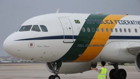 Brasil retira de Israel três cidadãs bolivianas no sétimo voo de repatriamento