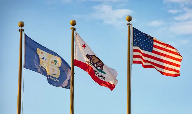 Centro Cívico de Huntington Beach em Huntington Beach, Califórnia, em 12 de novembro de 2020 (John Fredricks/The Epoch Times)