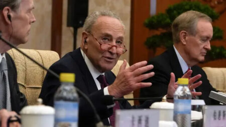 Schumer confronta Xi sobre a declaração “decepcionante” da China relacionada ao conflito Israel-Hamas