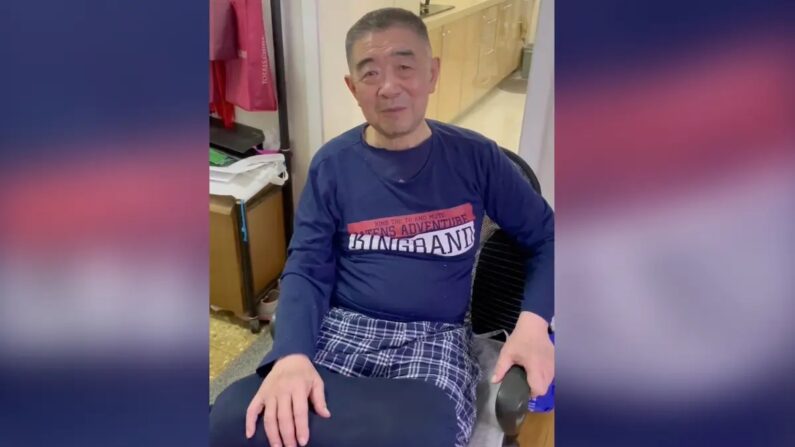 Chen Zhaozhi fala em um vídeo sem data em casa após ser libertado de uma prisão chinesa. (Captura de tela via The Epoch Times)
