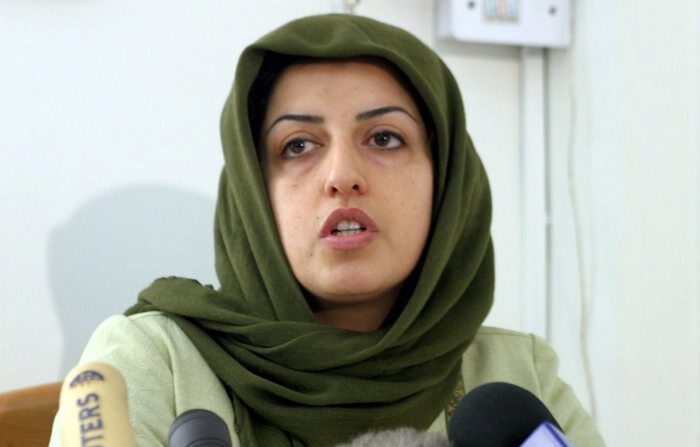 Foto de arquivo da dissidente iraniana Narges Mohammadi (EPA/ABEDIN TAHERKENAREH)