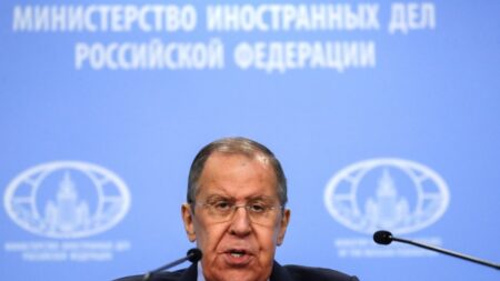 Lavrov anuncia que viajará ao Brasil em fevereiro