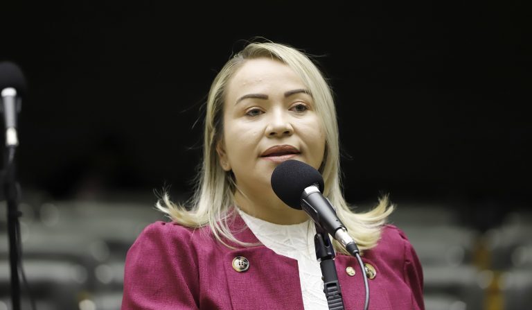 Enfermeira Ana Paula, autora da proposta (Gilmar Félix / Câmara dos Deputados)