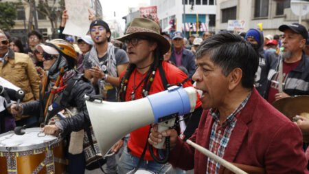 Políticos defendem Suprema Corte após cerco de manifestantes apoiadores de Petro