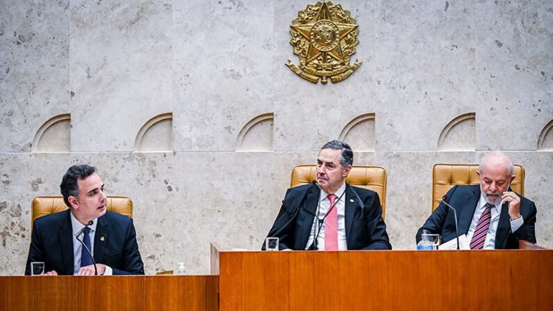 Rodrigo Pacheco, Luís Roberto Barroso e o presidente Lula na abertura do Ano Judiciário (Pedro Gontijo/Senado Federal)