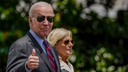 Biden proclama este domingo de Páscoa como o “Dia da Visibilidade Transgênero”