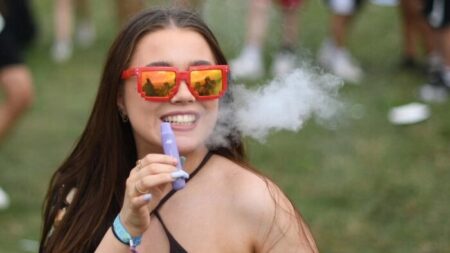 Uso de vapes aumenta o risco de insuficiência cardíaca em 19%: Estudo