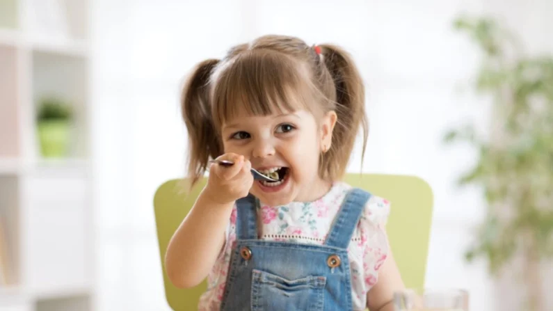 A alimentação é crucial para tratamento do autismo (Oksana Kuzmina/Shutterstock)