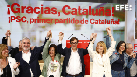 Socialistas vencem na Catalunha e partidos pró-independência perdem maioria parlamentar