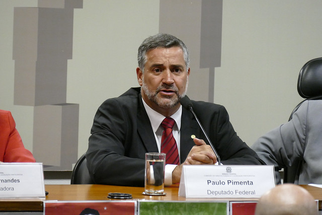 Em pronunciamento, deputado Paulo Pimenta (PT-RS),  em 10 de abril de 2018
(Foto: Roque de Sá/Agência Senado)