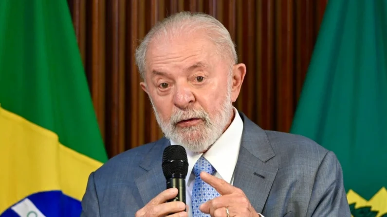 O presidente, Luiz Inácio Lula da Silva, fala durante reunião ministerial no Palácio do Planalto, em Brasília, em 18 de março de 2024 (Evaristo Sa/AFP via Getty Images)
