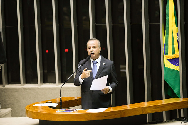 Em discurso, à tribuna, senador Rogerio Marinho (PL-RN) (Foto: Jefferson Rudy/Agência Senado)