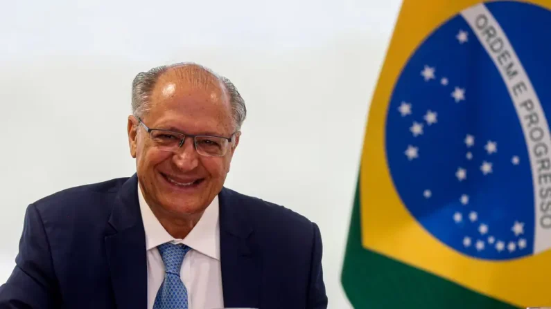 O vice presidente, Geraldo Alckimin, participa da reunião ministerial sobre infraestrutura e o Novo Programa de Aceleração do Crescimento (PAC) (Foto: José Cruz/Agência Brasil)