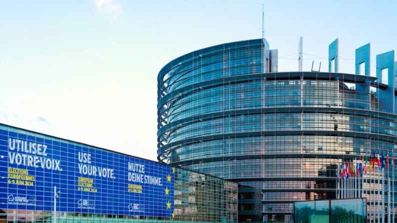 Vista externa geral do edifício do Parlamento Europeu em Estrasburgo, França, em 21 de maio de 2024. (Johannes Simon/Getty Images)
