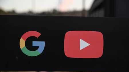 Grupos pró-Constituição americana e criadores de conteúdo protestam contra as novas regras do YouTube