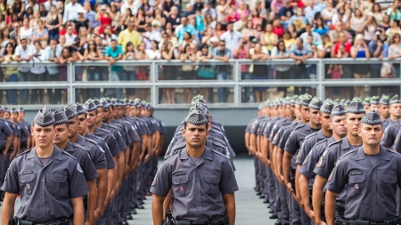 Por um voto de diferença, Câmara dos Deputados recusa projeto que obrigaria segurança armada nas escolas